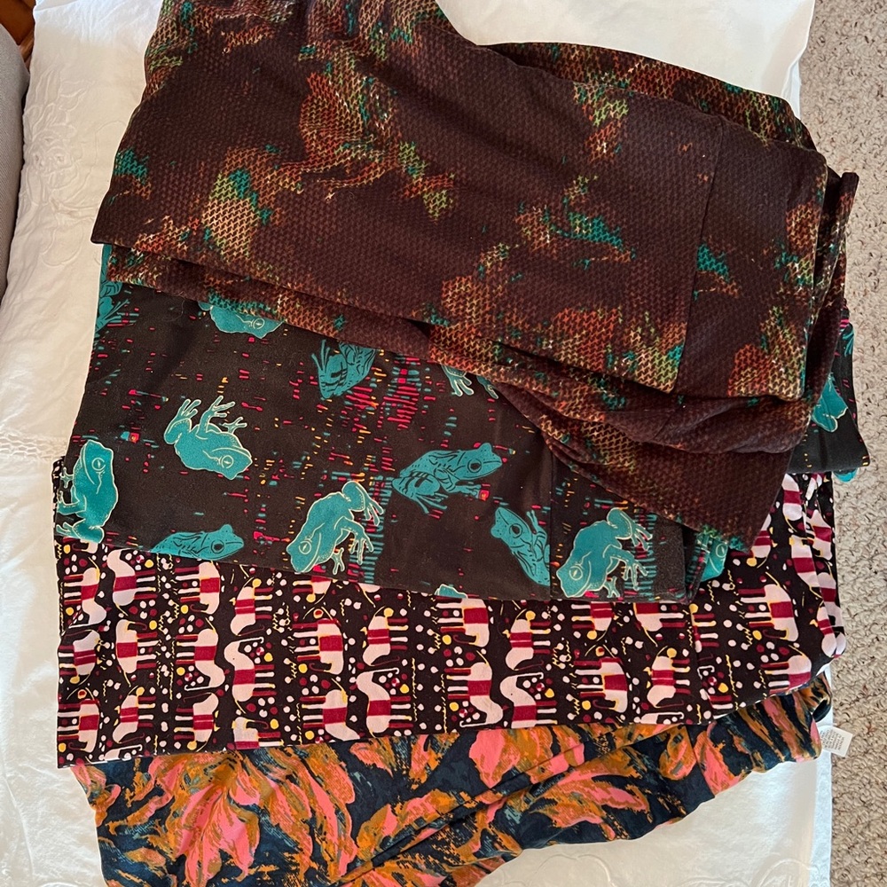 LuLaRoe Tall and Curvy Leggings